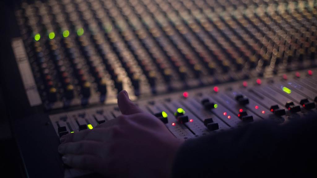 90.6 Radio Bouton - Radio Associative des Ardennes