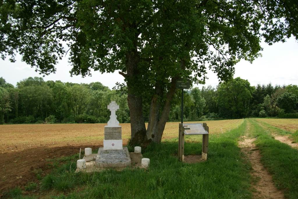 La Croix Margueritte et tombe de Camille Varaigne