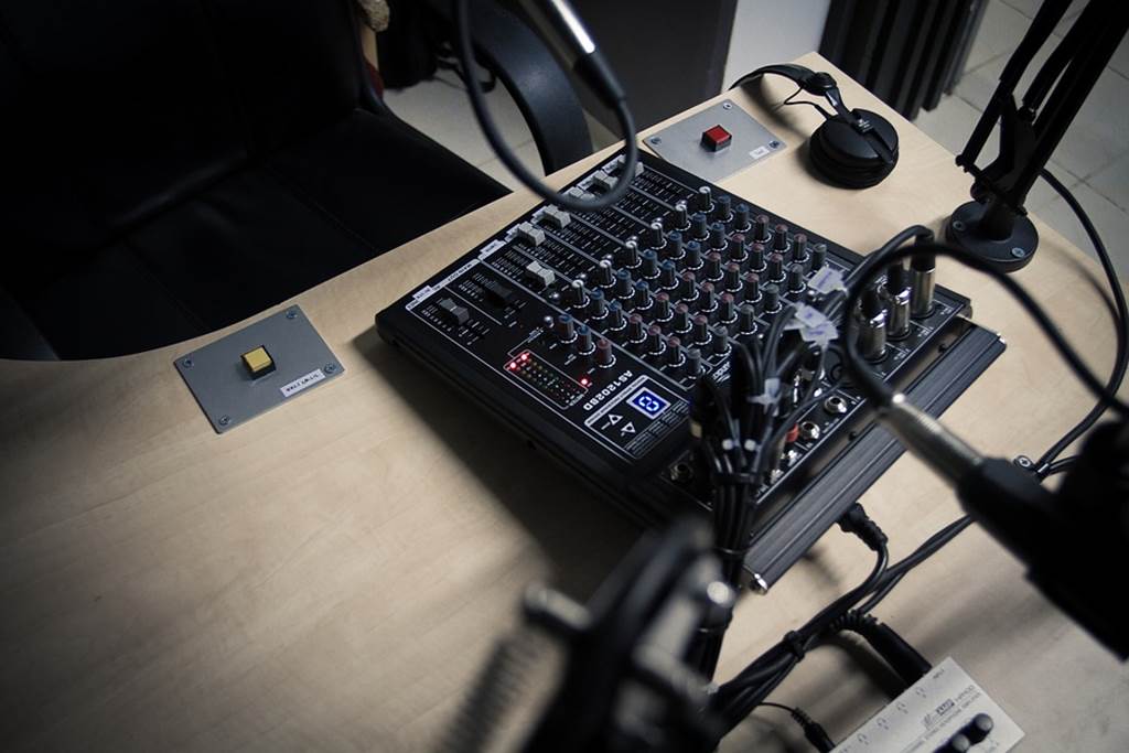 90.6 Radio Bouton - Radio Associative des Ardennes