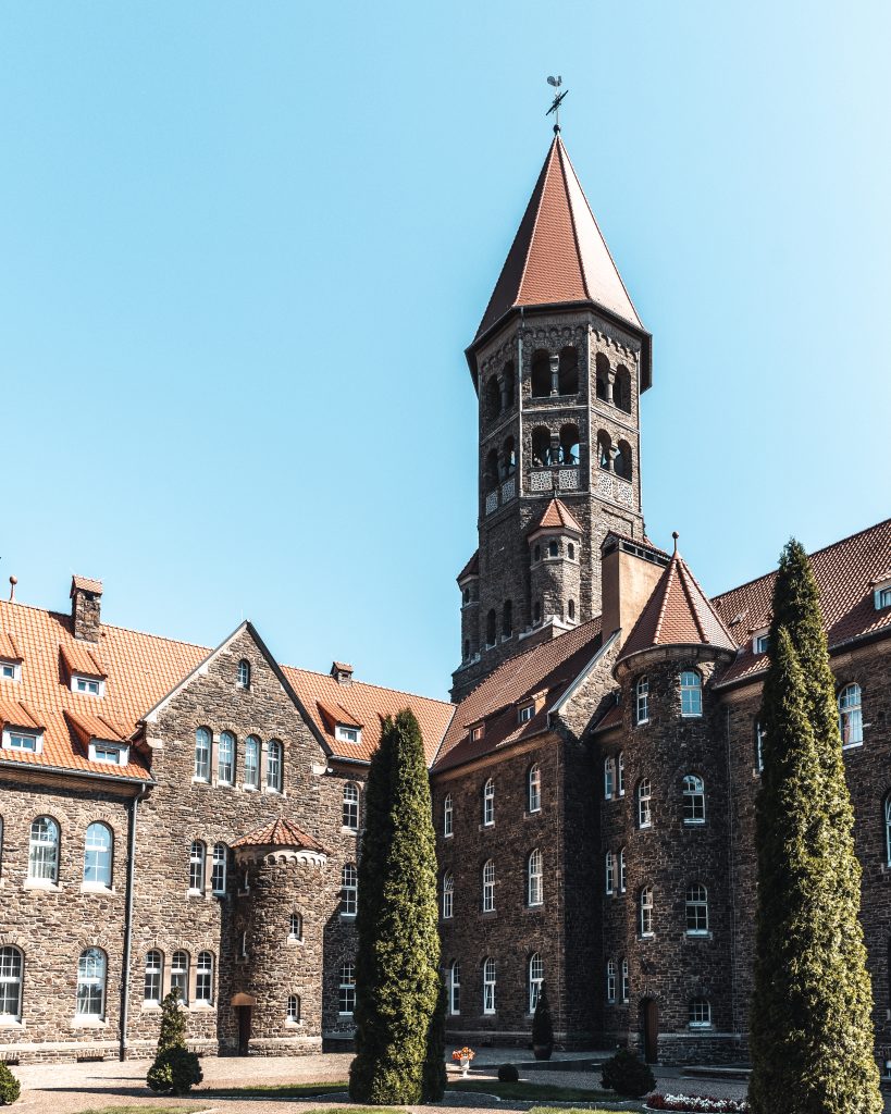 Die Benediktinerabtei Saint-Maurice