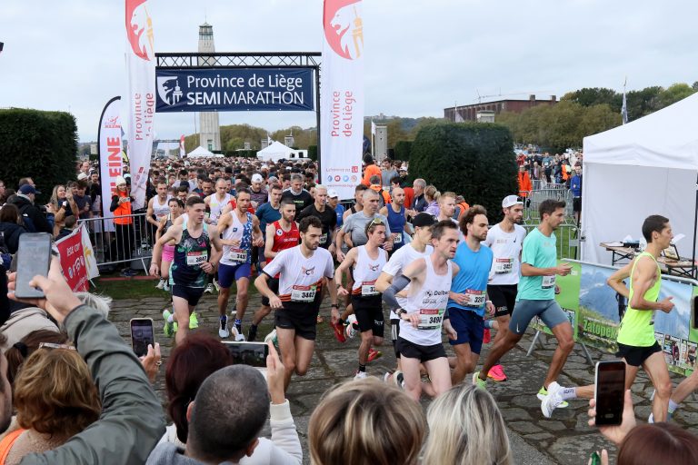 Participants au semi-marathon de la province de Liège 2024.