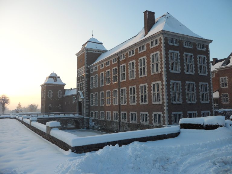 Château de Wégimont sous la neige.