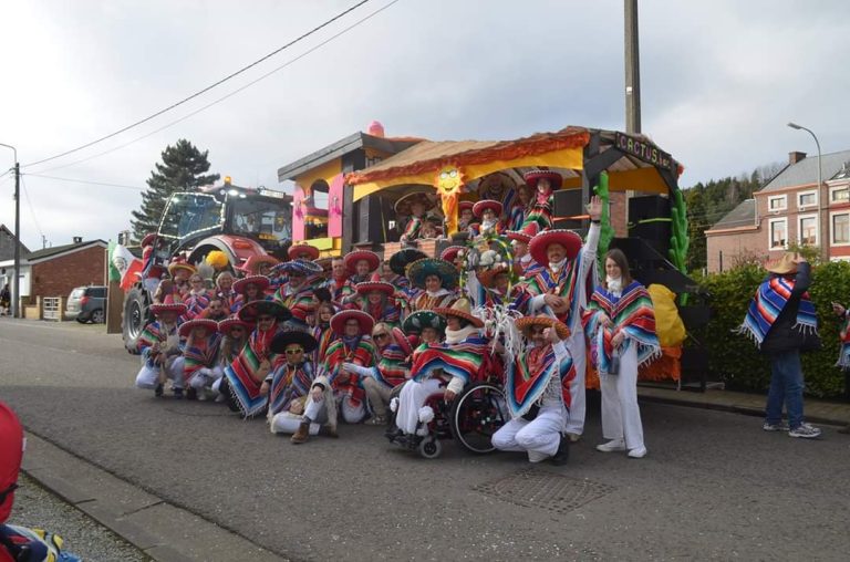 Groupe Les Camas d'Ama lors du carnaval d'Amay.