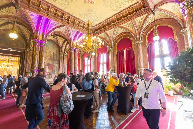 Salle des Pas perdus du Palais de LIège.