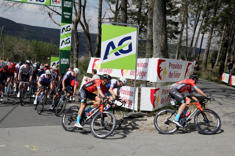 Le Peloton de Liège Bastogne Liège Hommes.