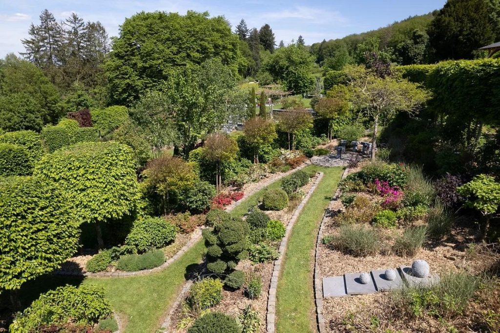 Visite du jardin la clé du temps