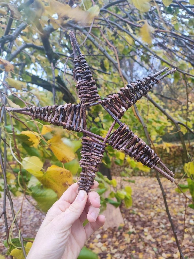 Cycle d'ateliers: : vannerie sauvage en famille