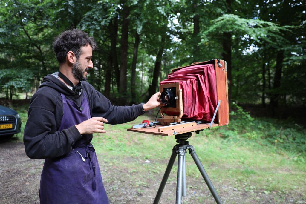 Alessandro Parente, prise de photo à l'ancienne.