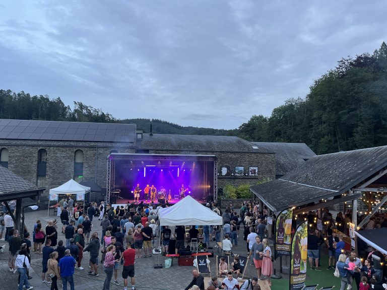 Concerts lors du Tripel Beer Fest à Vresse-sur-Semois.