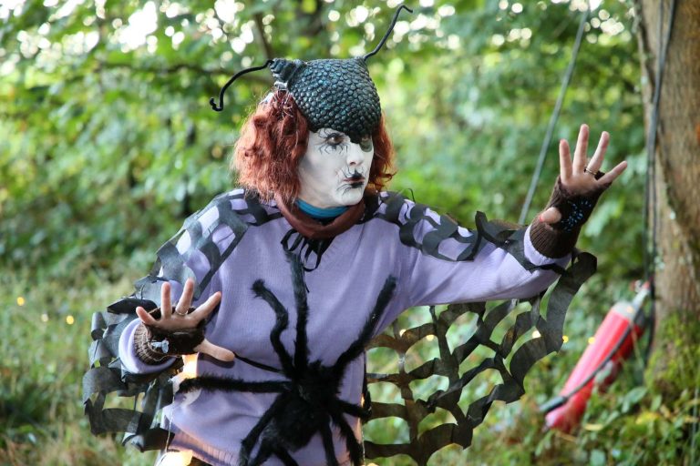 Spectacle lors de la Nuit des sorcières.
