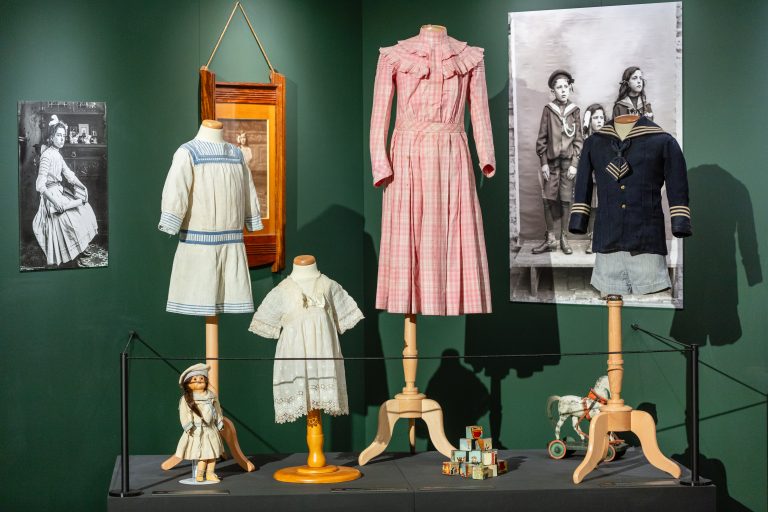 Exposition Mémoire Tissée au Musée de la Vie wallonne.